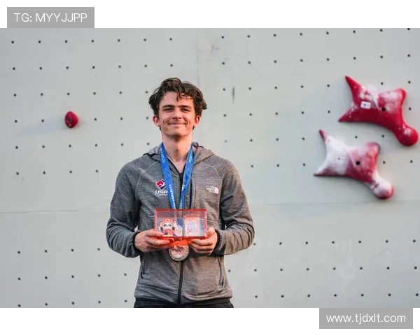 成都攀岩队荣登全国攀岩意识排行榜第三名展现实力与潜力